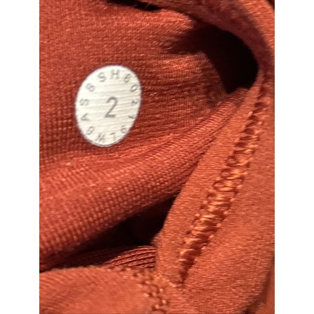 Lululemon women's sz 2 fitted rust orange cropped athletic fitness leggings - Picture 4 of 4